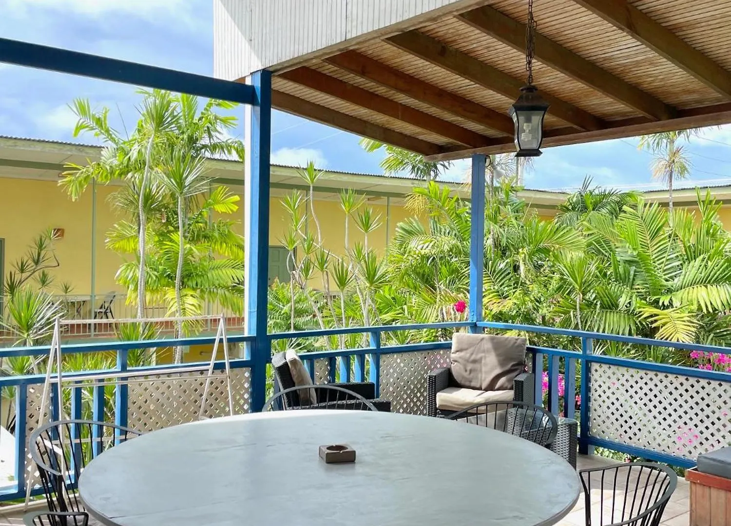 Bananaquit Tobago -Stay Near The Beach Crown Point Aparthotel