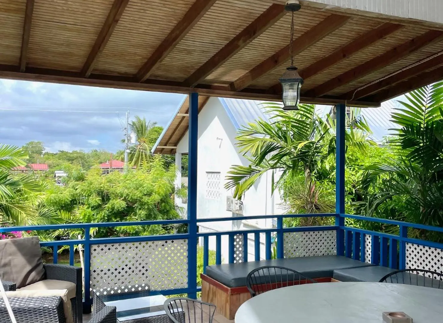 Bananaquit Tobago -Stay Near The Beach Crown Point Trinidad And Tobago