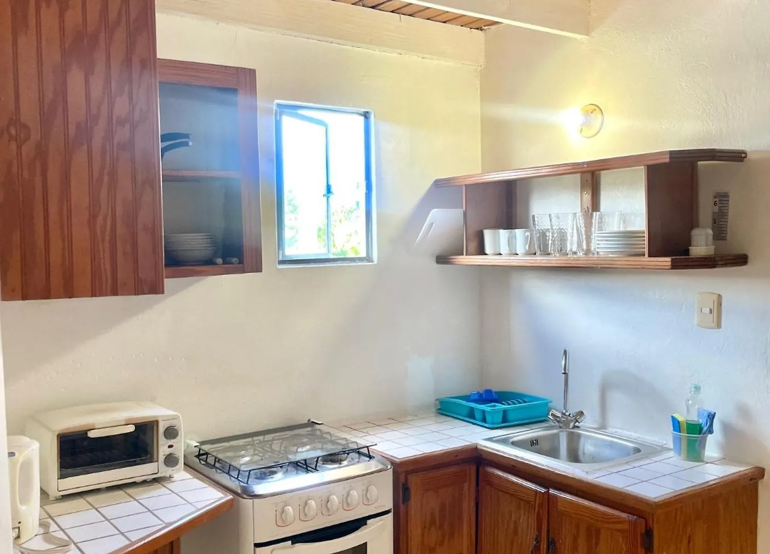 Bananaquit Tobago -Stay Near The Beach Краун-Пойнт 3*,