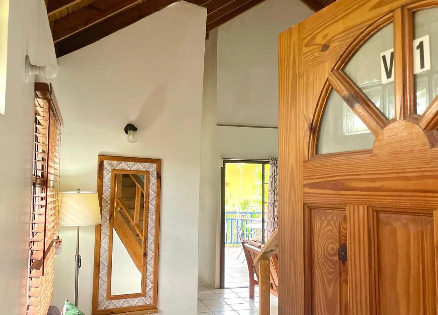 Bananaquit Tobago -Stay Near The Beach Краун-Пойнт 3*,