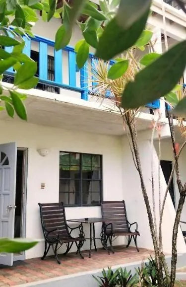 Bananaquit Tobago -Stay Near The Beach Краун-Пойнт 3*,