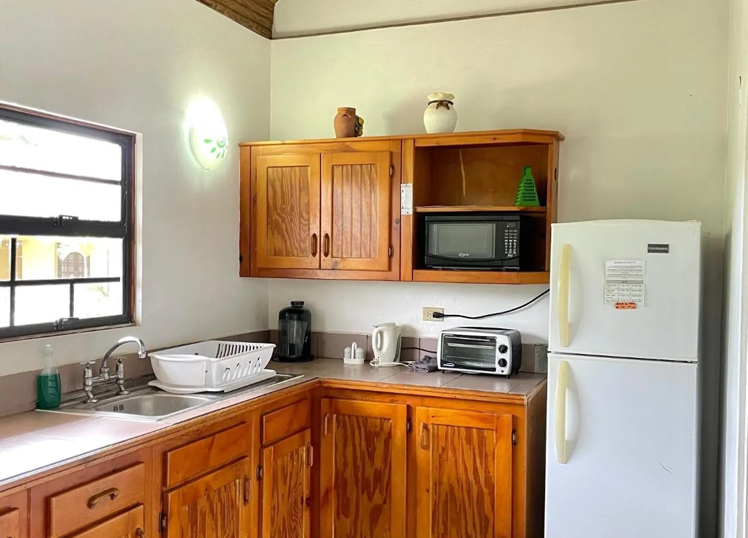 Bananaquit Tobago -Stay Near The Beach Crown Point Aparthotel